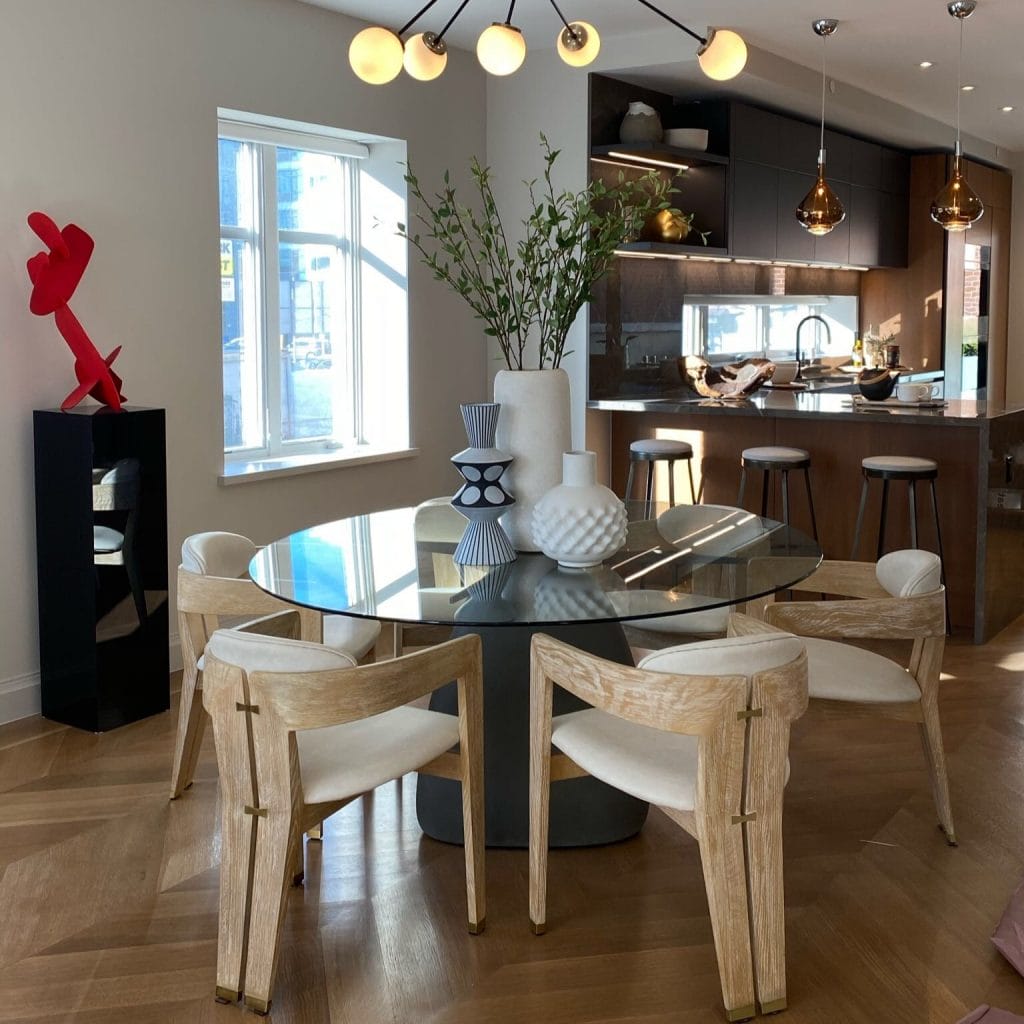 How to balance masculine and feminine decor in a dining room by Decorilla designer, Chanelle M.