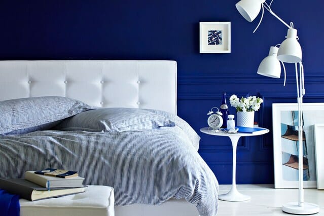 how to decorate with different shades of blue - decorilla