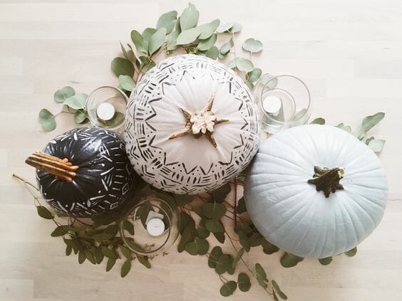 fall table decoration neutral pumpkin