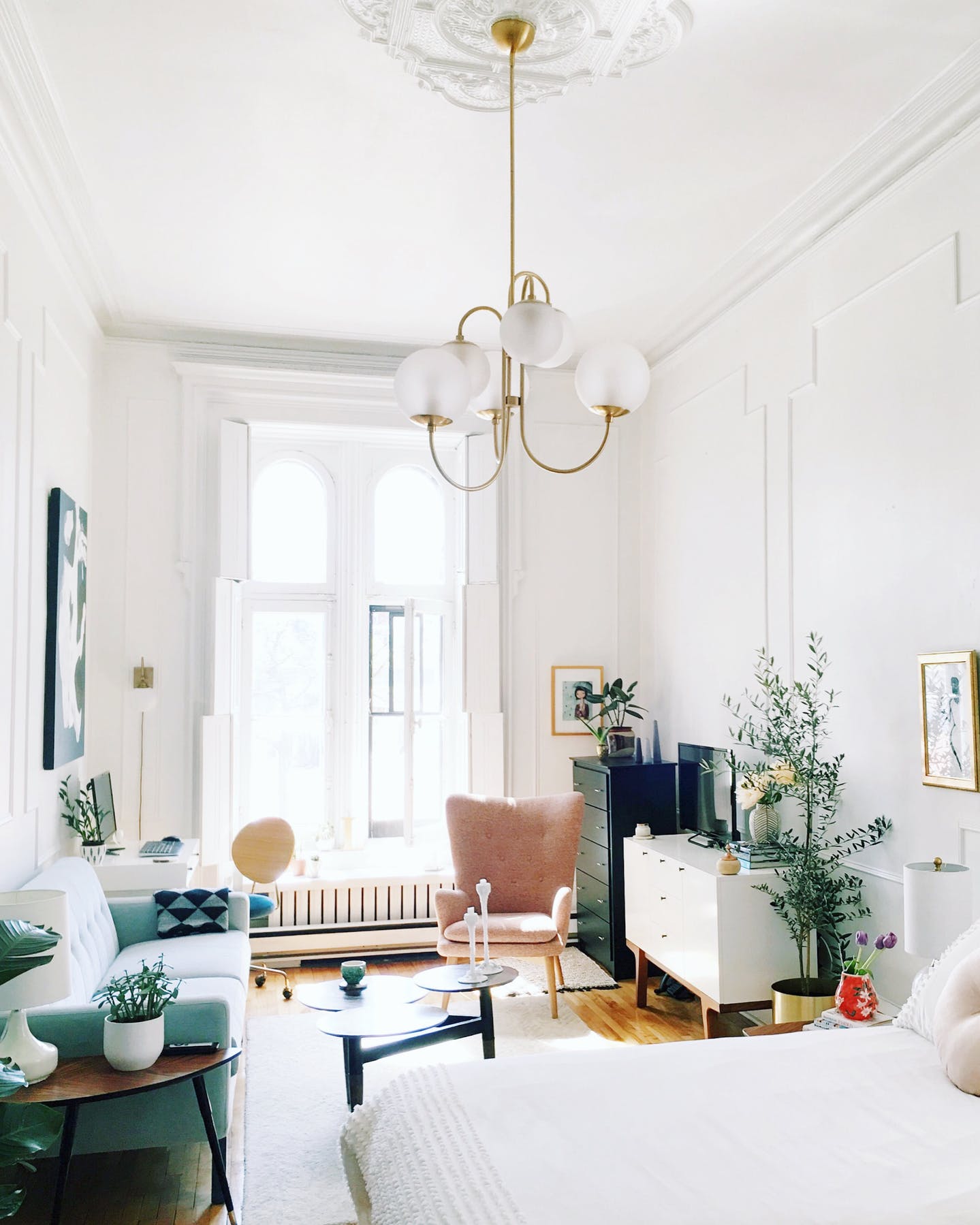 Small Apartment Decor: 5 Tips To Make The Most of Your Space 