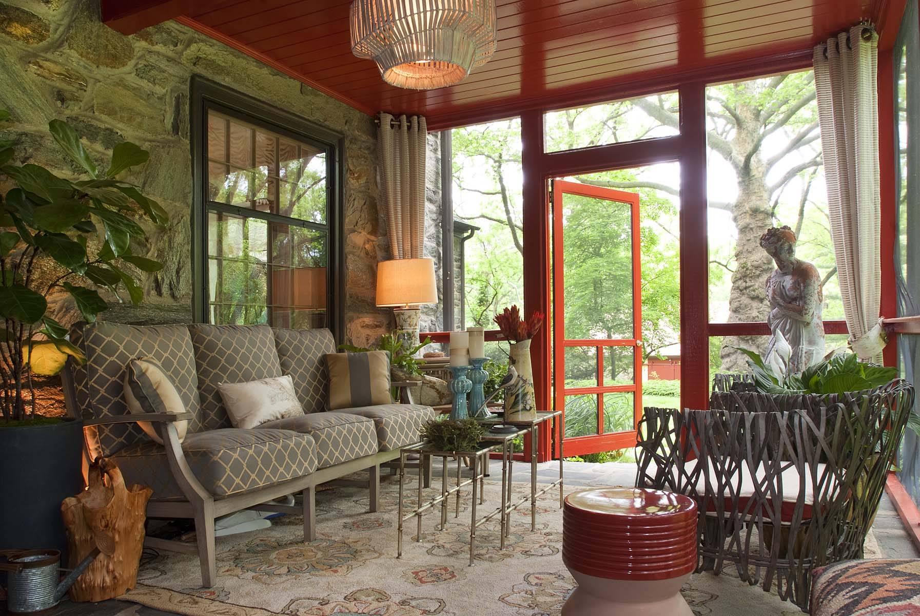 Minimalist Eclectic Design 