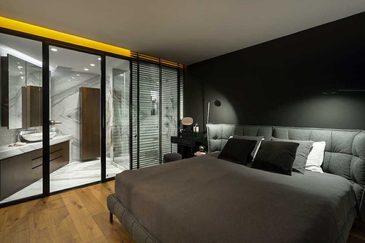 Contemporary home decor by Decorilla designer, Meric S.