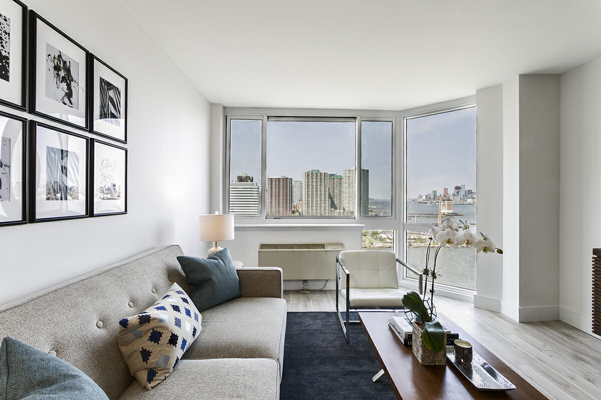 interior designer spotlight mid-century modern living room