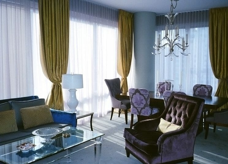 1_Traditional_interior_curtains