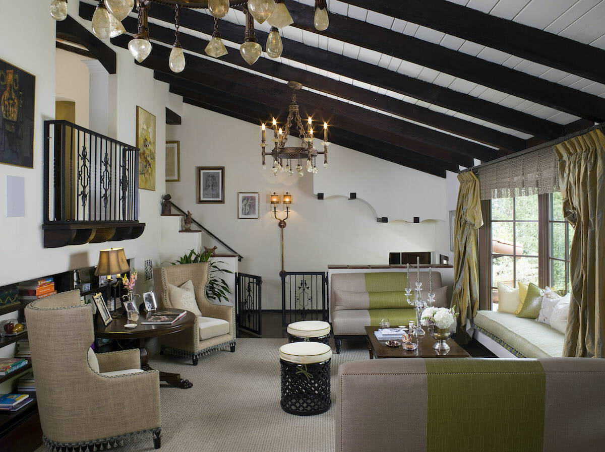 Traditional home decorating by Decorilla designer Lori D.