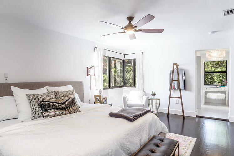 2_bedroom_interior_design_no_clutter