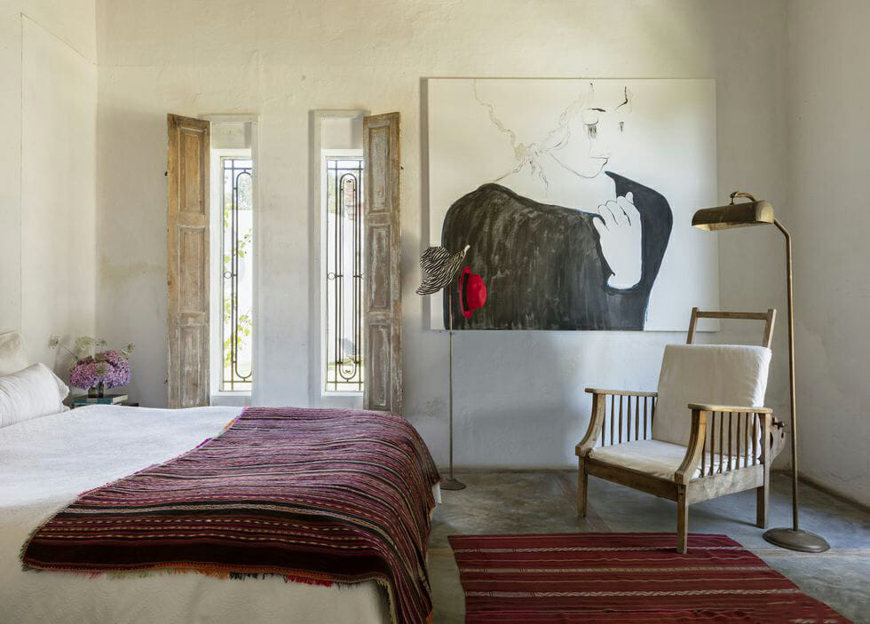 feng shui bedroom layout without distractions