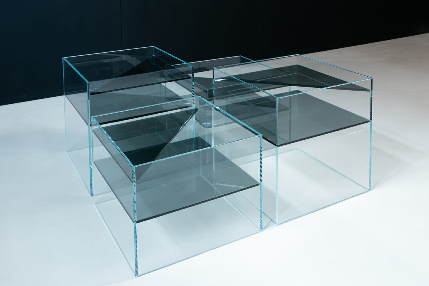 high end glass furniture OONIKO direction