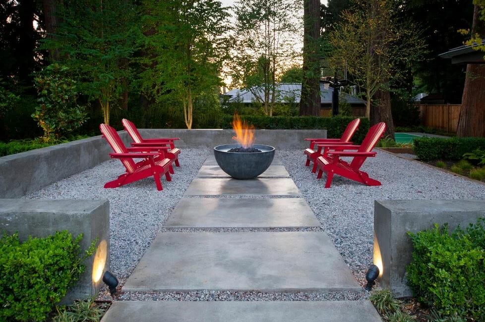 budget patio ideas lanscaping with pebbles