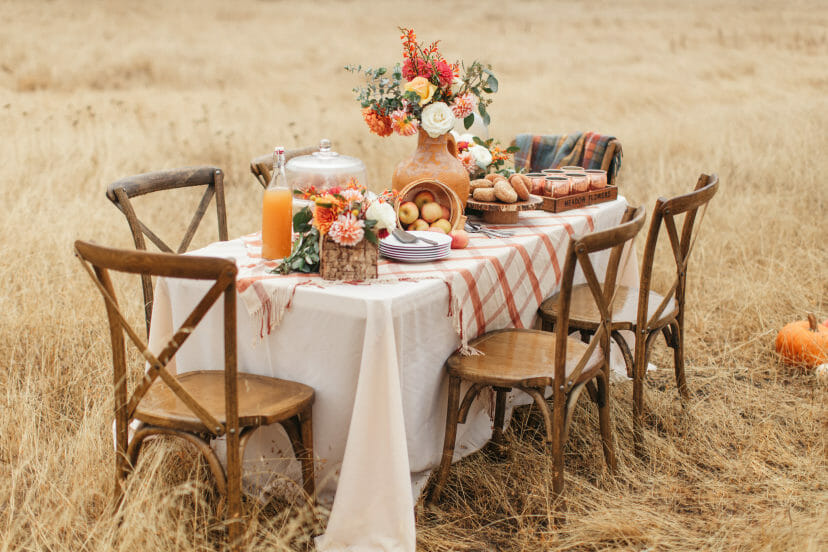 Thanksgiving Decorations 2021:10 Chic and Easy Thanksgiving Decor Ideas