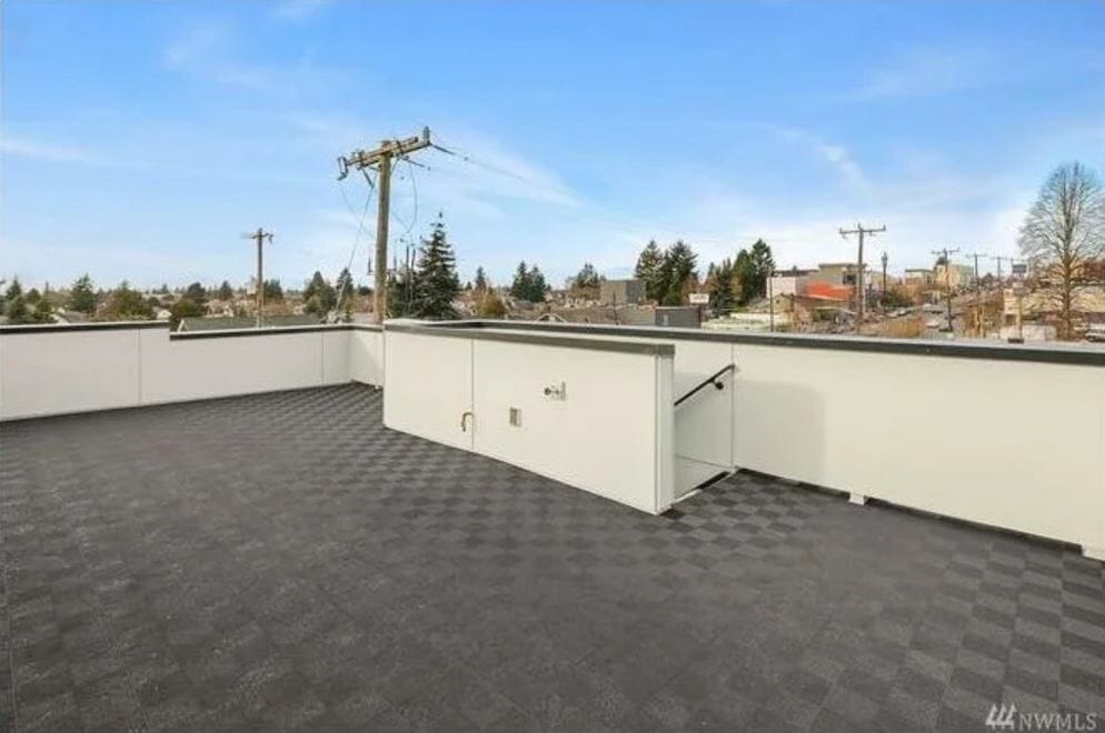 Rooftop before the patio design online