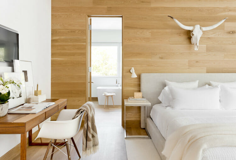 Neutral and light modern apartment design for a bedroom by Rikki