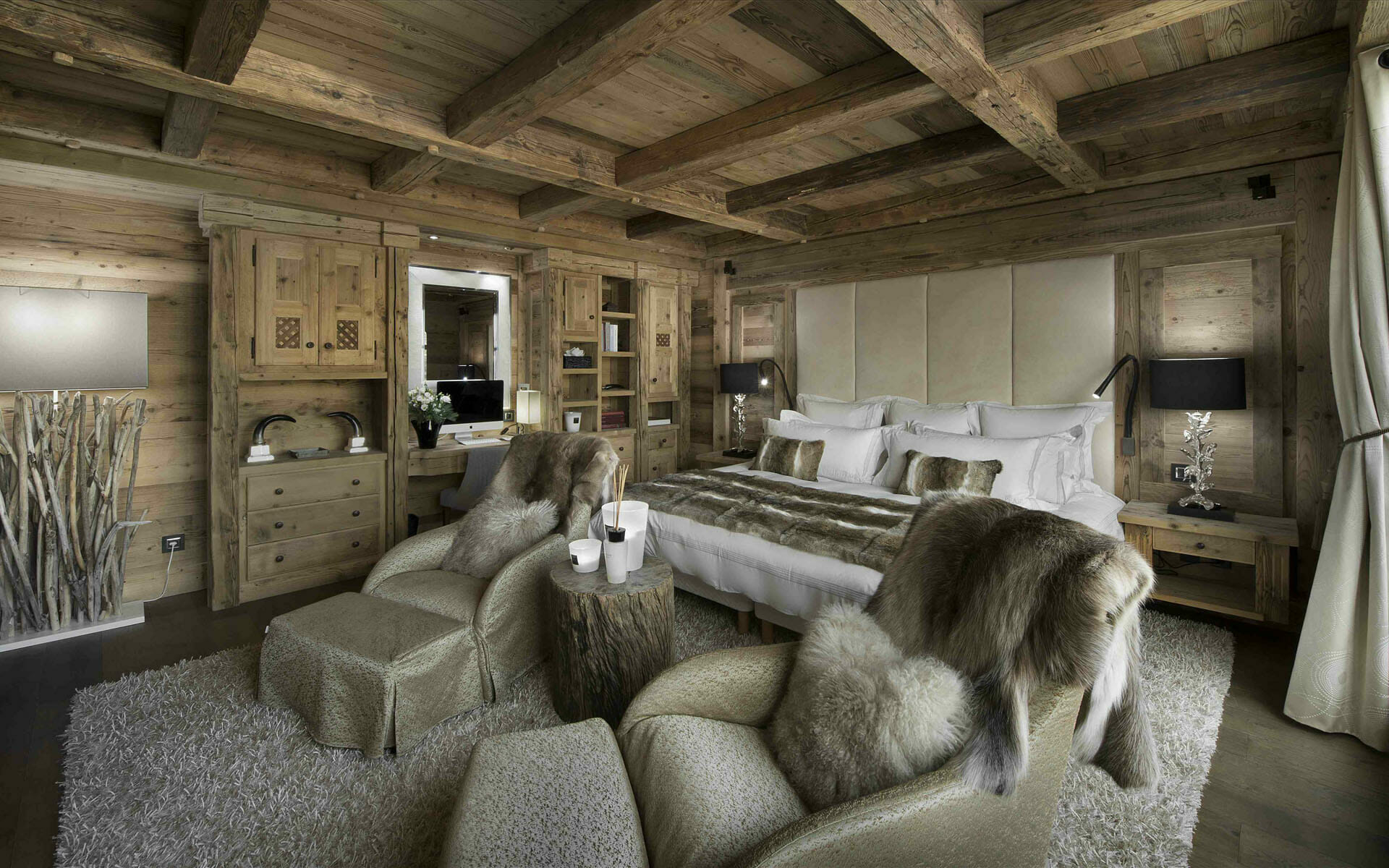 Cozy bedroom cabin interior design