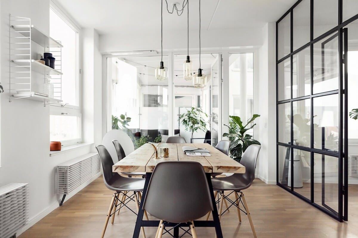 Fresh and clean scandinavian decor style dining room