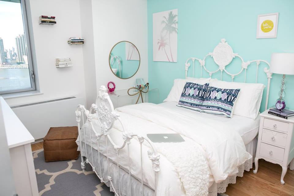 Pretty girls room interior design Lindsay B.