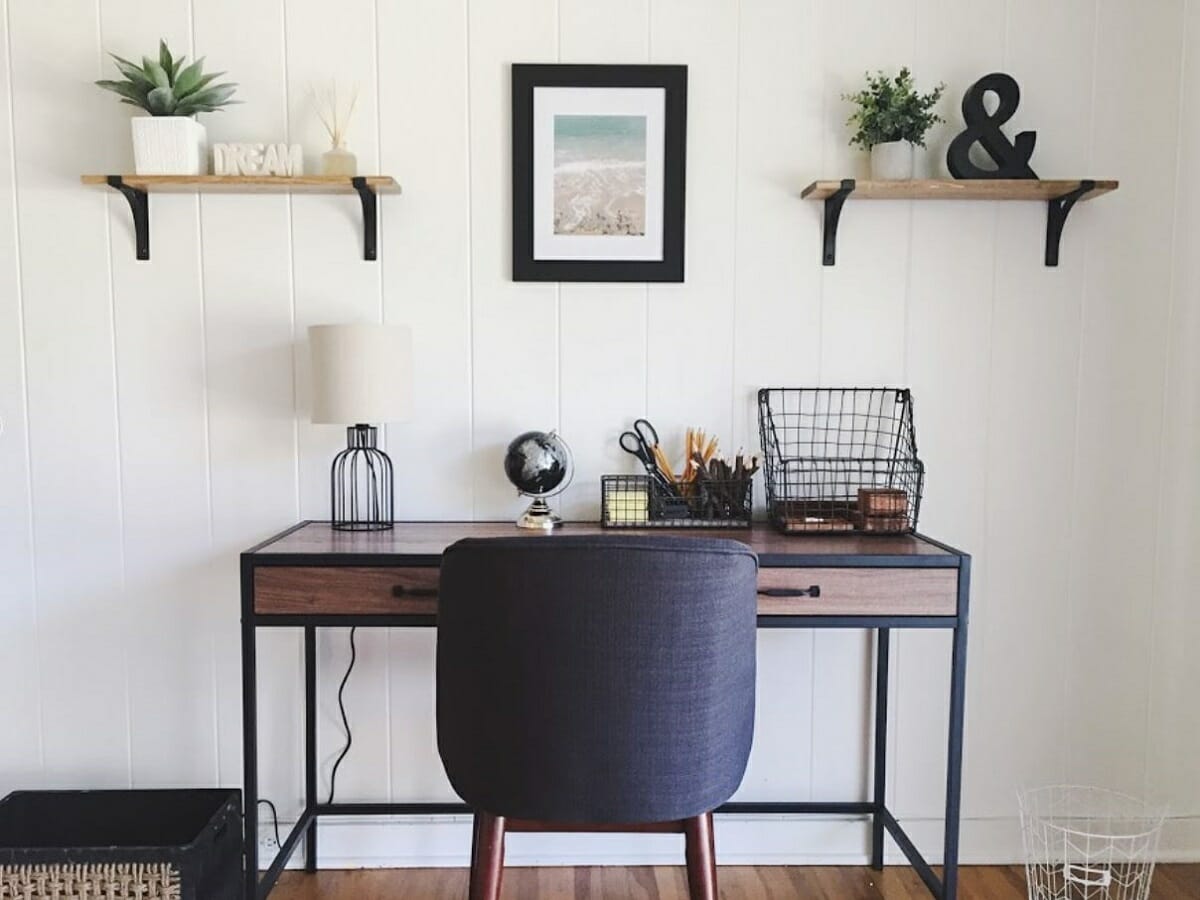 Simple study room design with inspirational yet minimal decor by Ajita