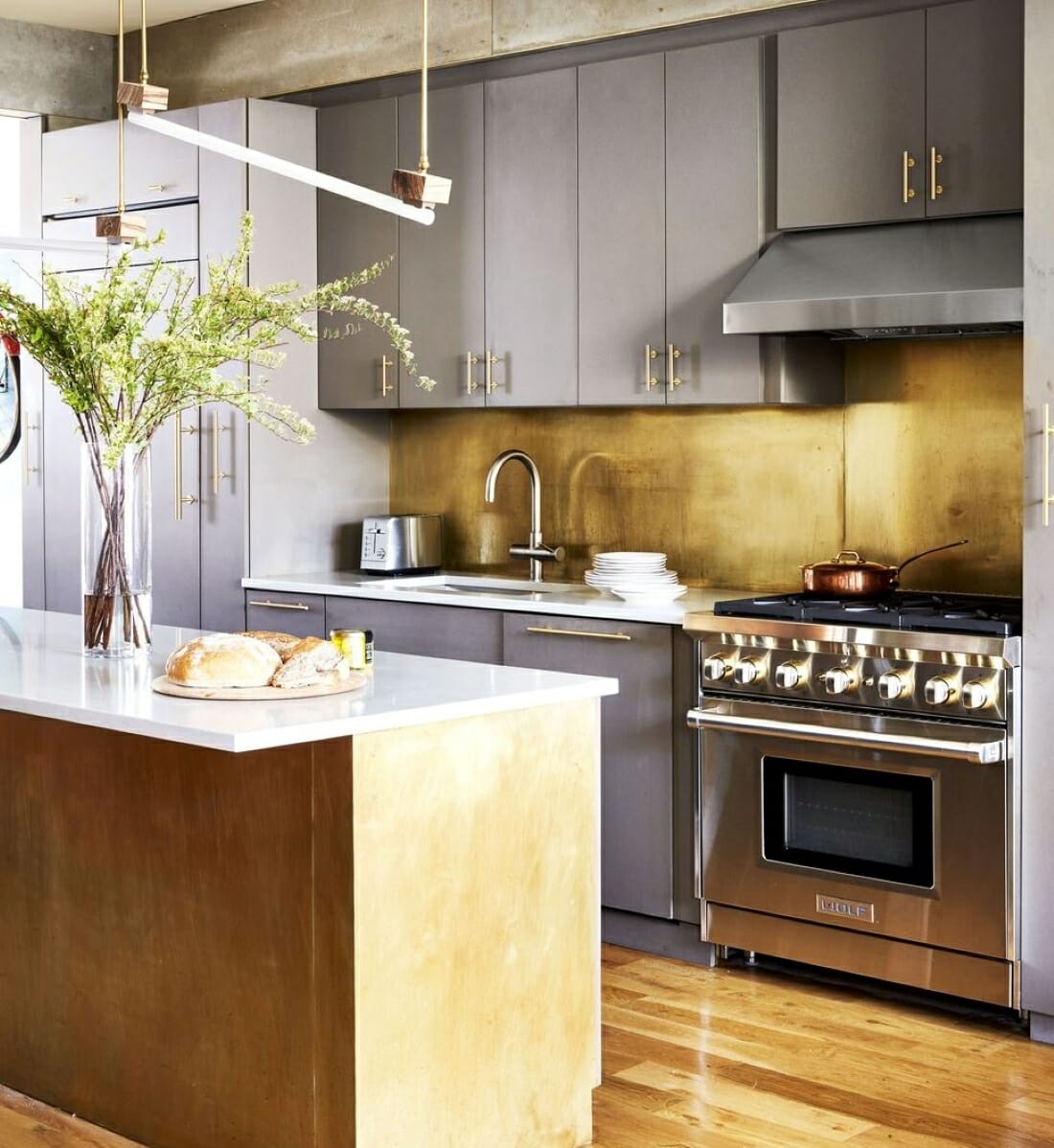 Backsplash ideas in gold