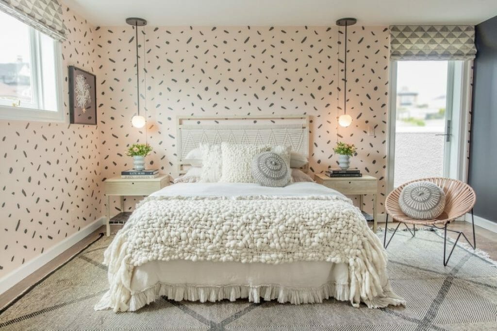 18 Master Bedroom Design Ideas to Create an At-Home Escape - Decorilla ...