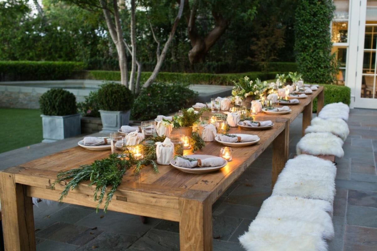Simple Thanksgiving decorating ideas for a big table
