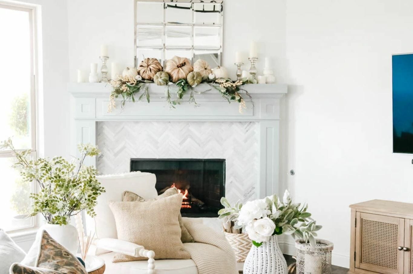 Thanksgiving decorating ideas for a living room