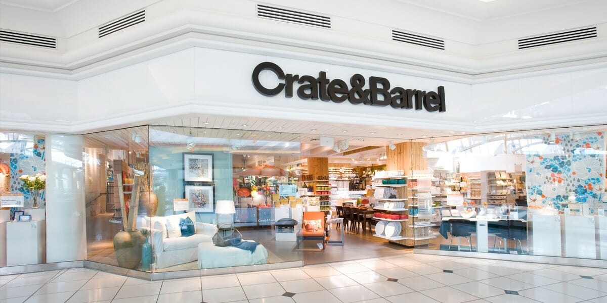 Crate and Barrel Black Friday store front