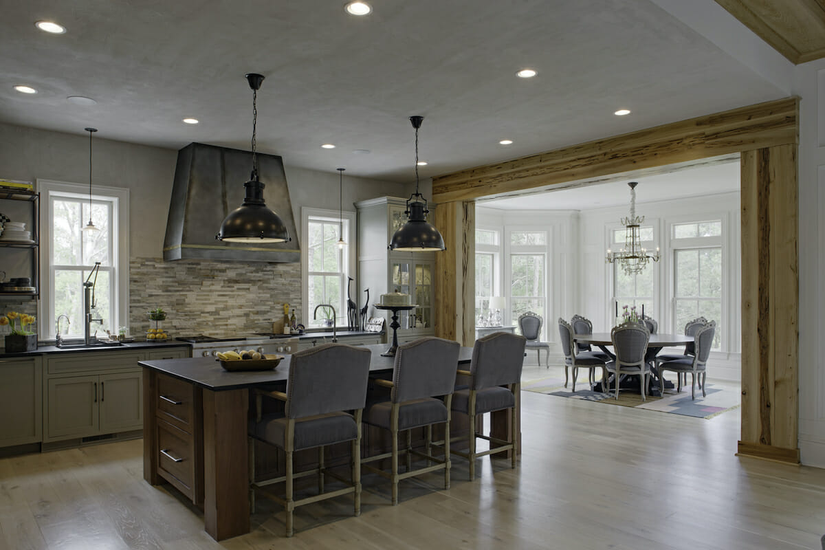 Modern Rustic kitchen by one of the best savannah ga interior designers - curry salandi