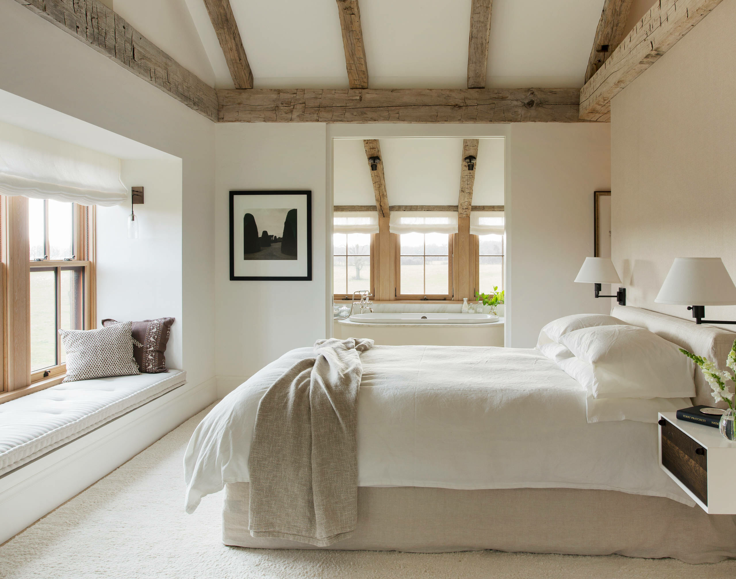 Simple bedroom design in modern farmhouse decor