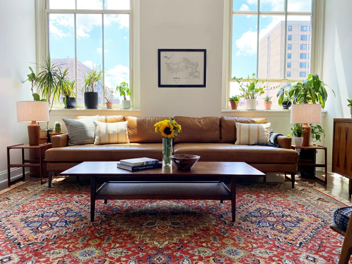 oho living room decor by Decorilla designer Amy C