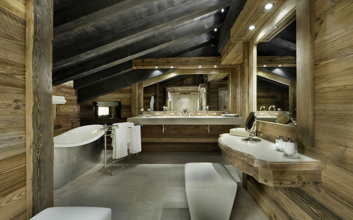 Rustic style interior design for a bathroom retreat