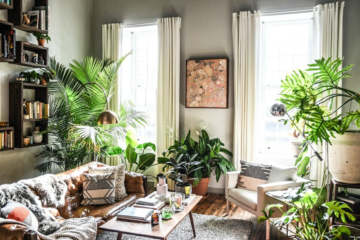 Living room design with plants - Coveteur