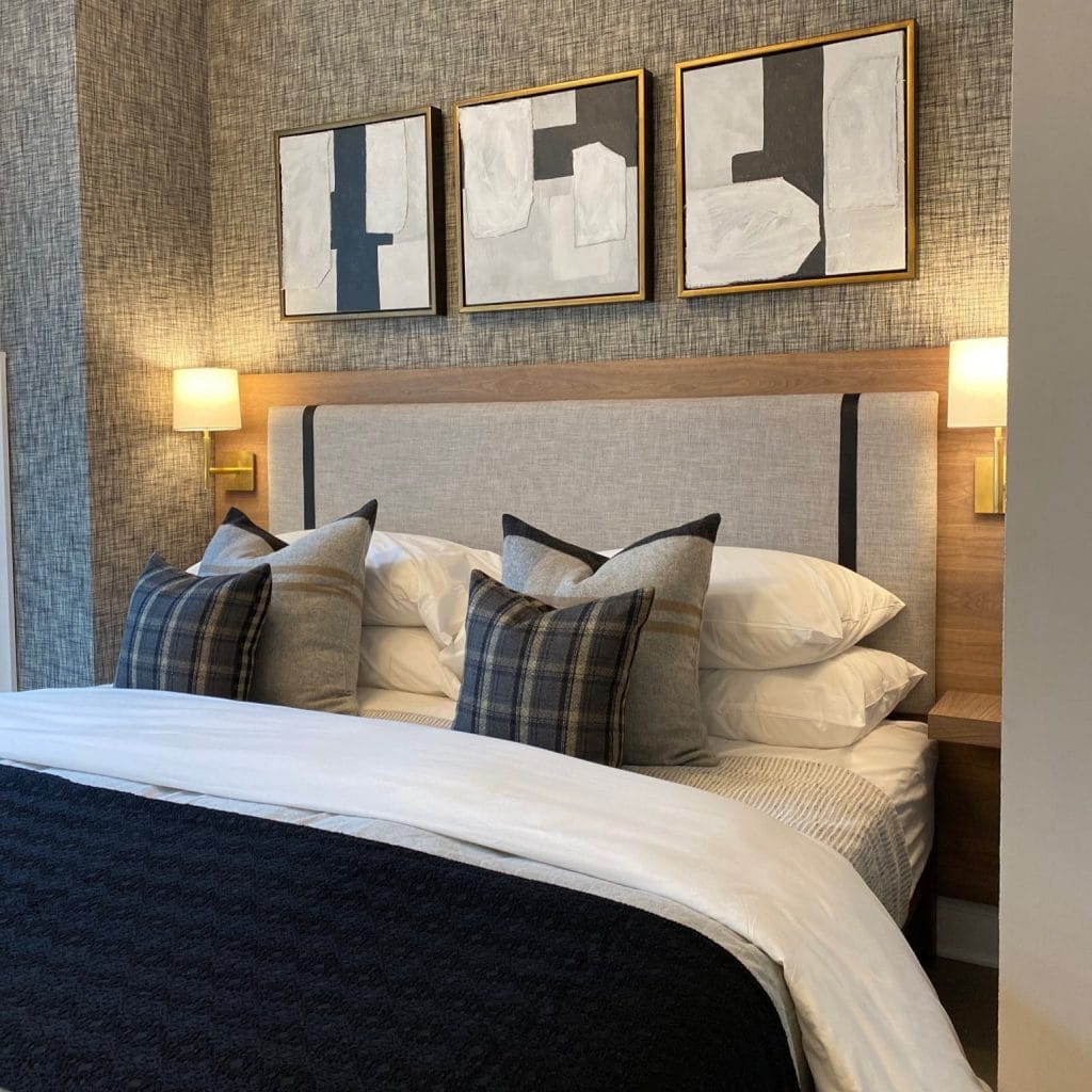 Masculine bedroom wallpaper ideas by Decorilla designer, Chanelle M.