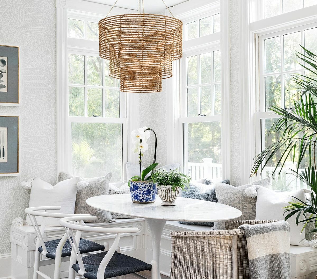 Coastal breakfast nook decor