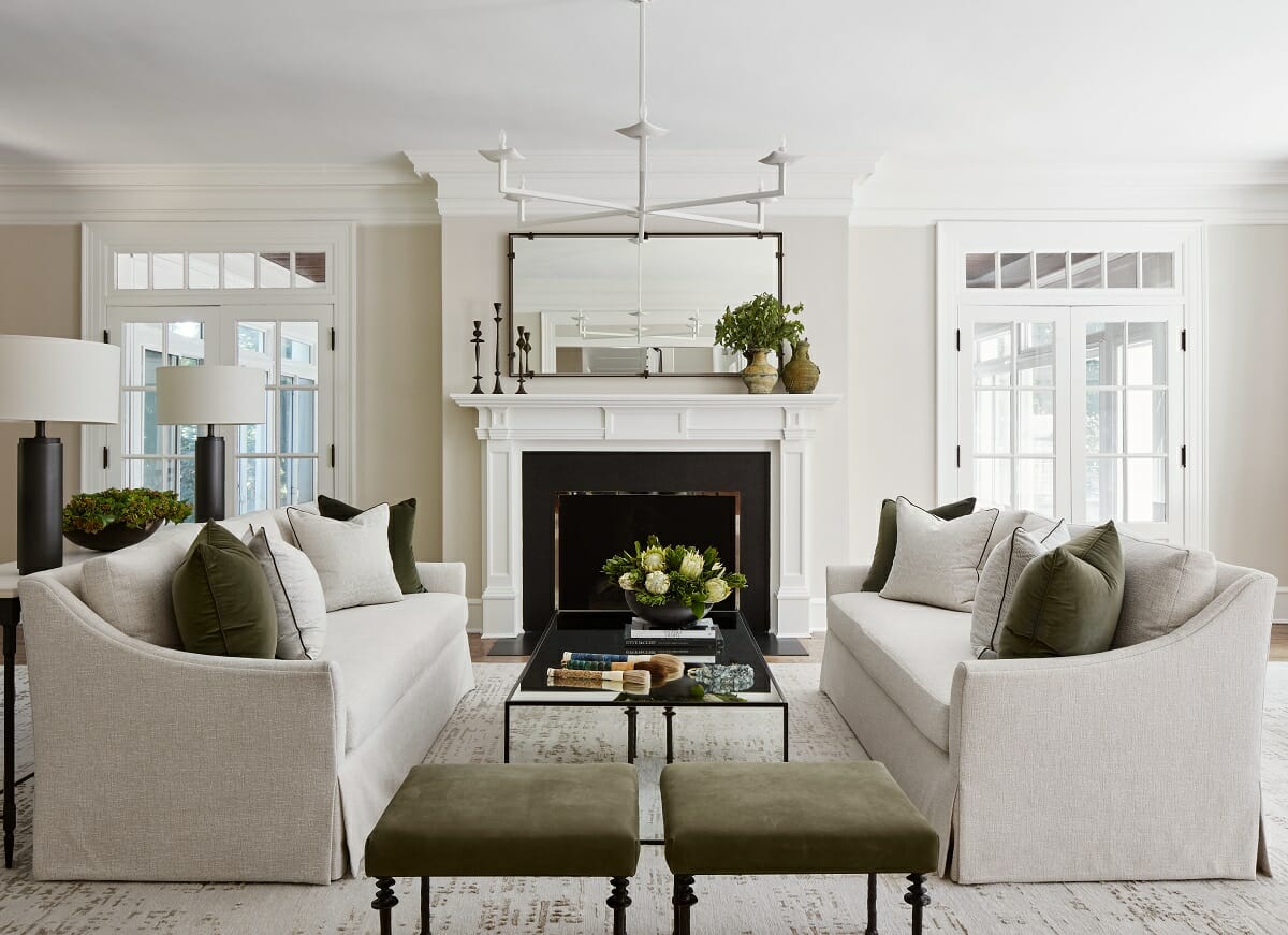 Modern traditional decorating style for a living room - LuxeSource