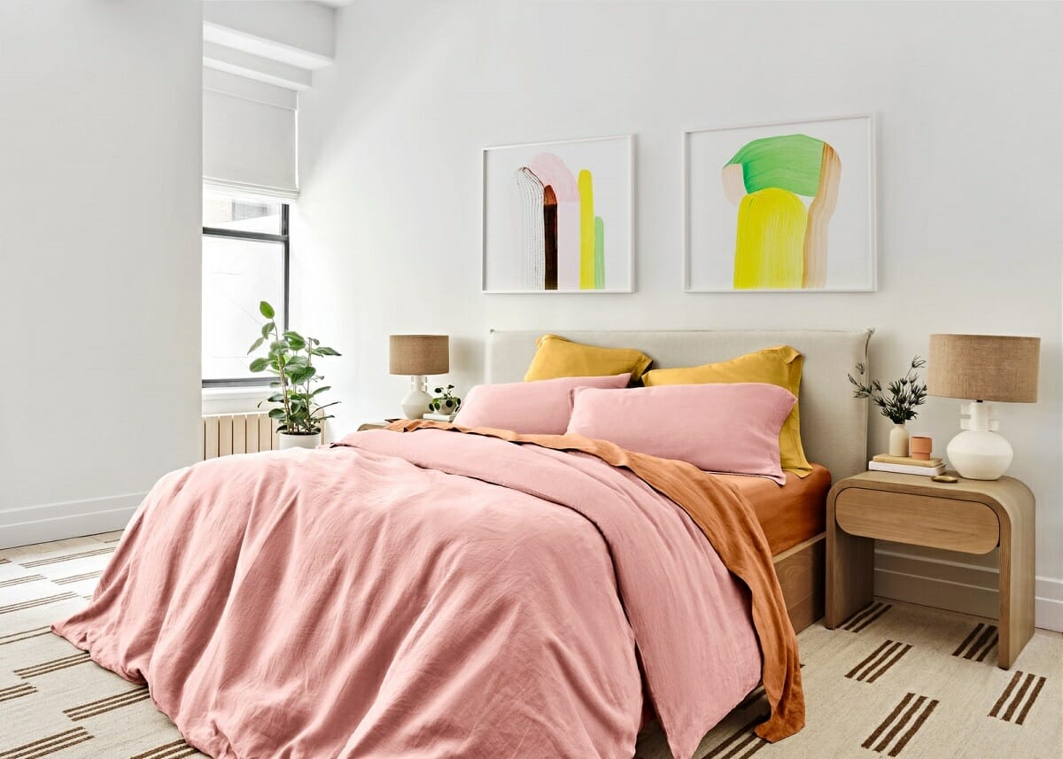 Bed Making 101: How to Layer a Bed for a Designer Look!