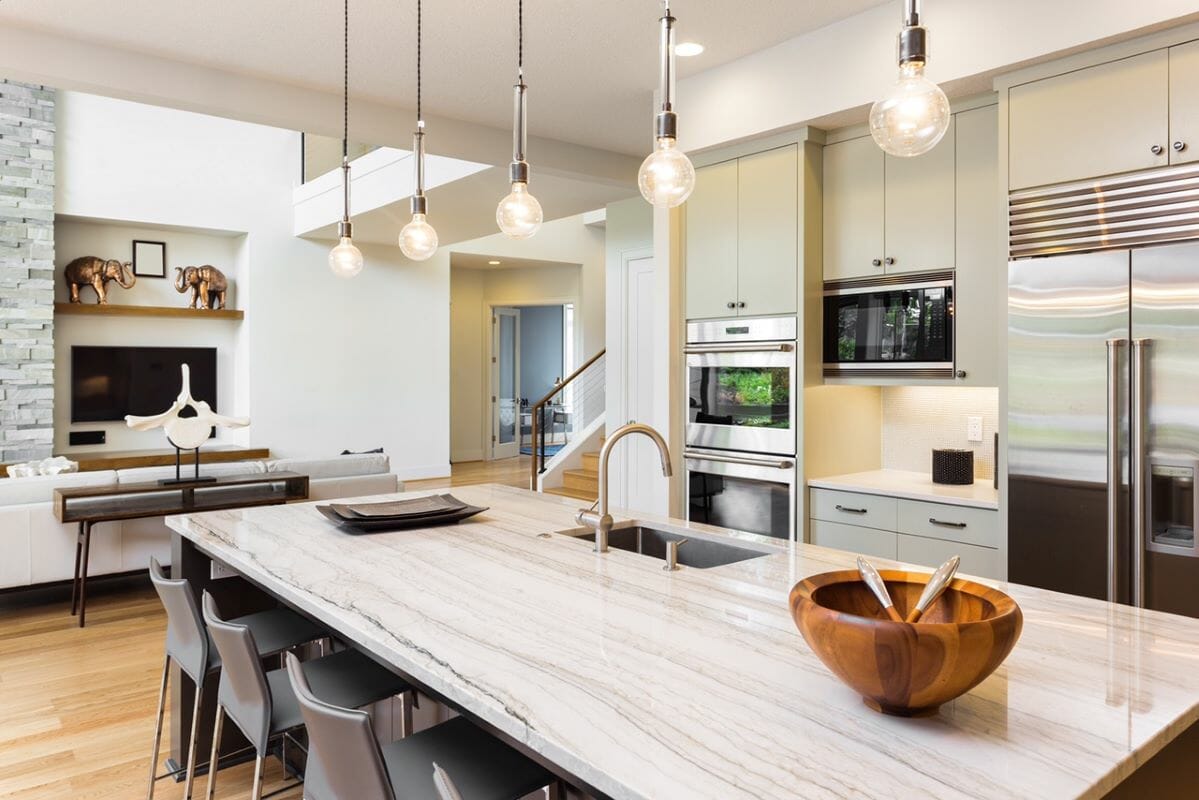 Marble countertops in a high-end kitchen by Decorilla designer Amelia R