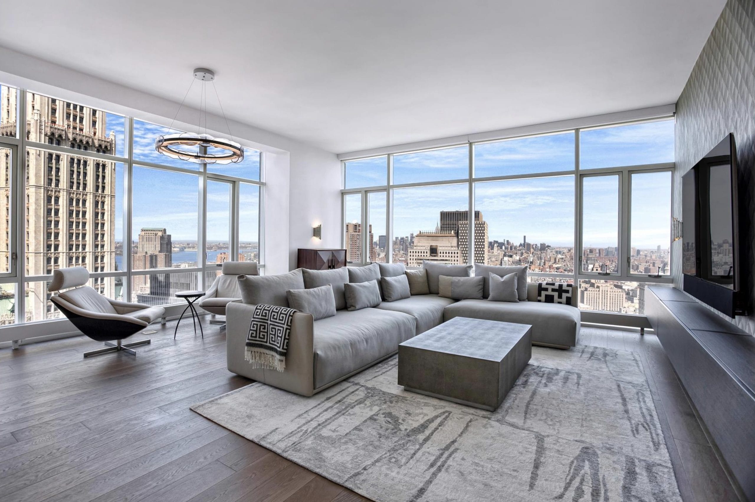 Masculine apartment decor by Decorilla designer, Joyce T.