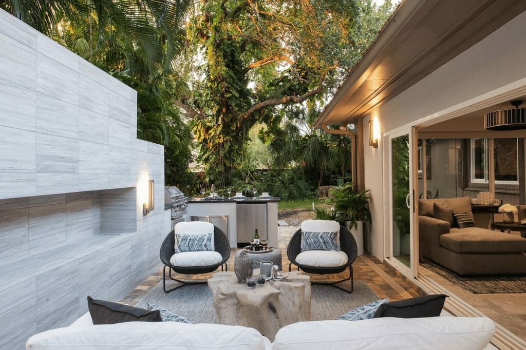 10 Patio Decorating Ideas on a Budget for Affordable Outdoor Style