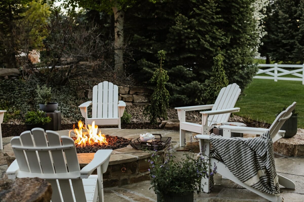 Firepit seating ideas - Chrislovesjulia