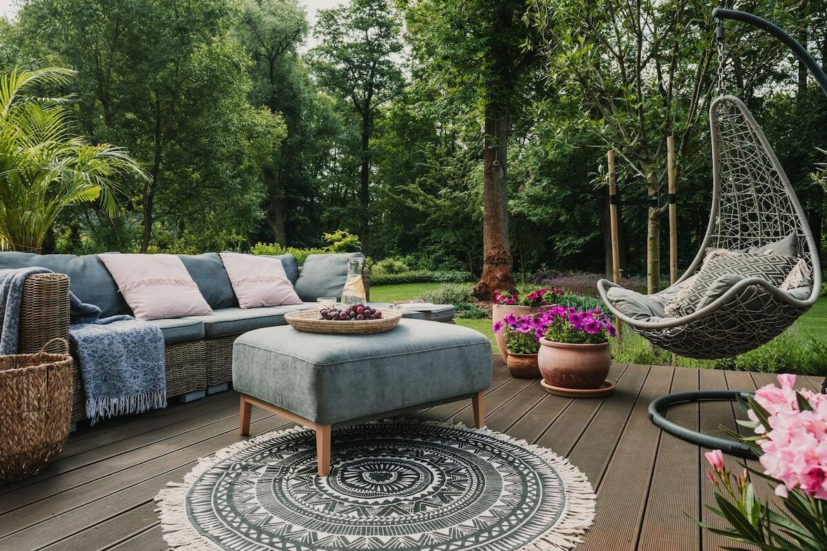 12 best outdoor furniture ideas for cozy backyard living - decorilla