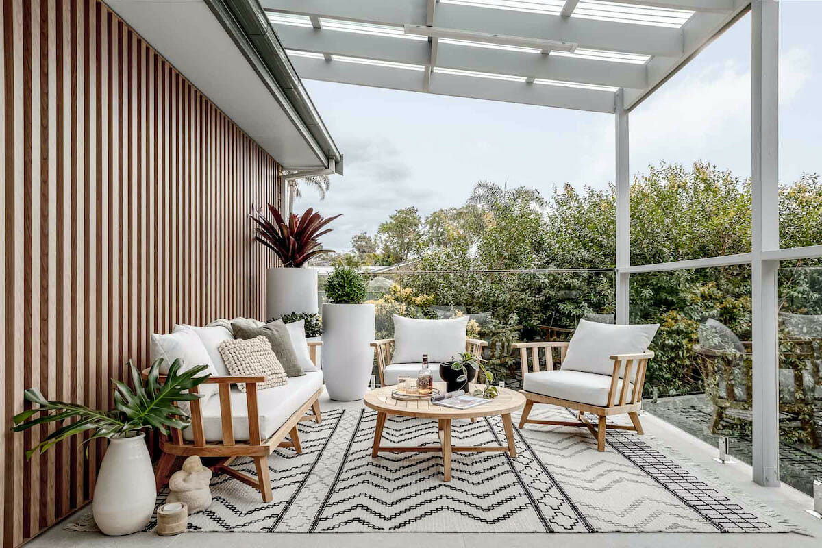 Zen balcony decoration