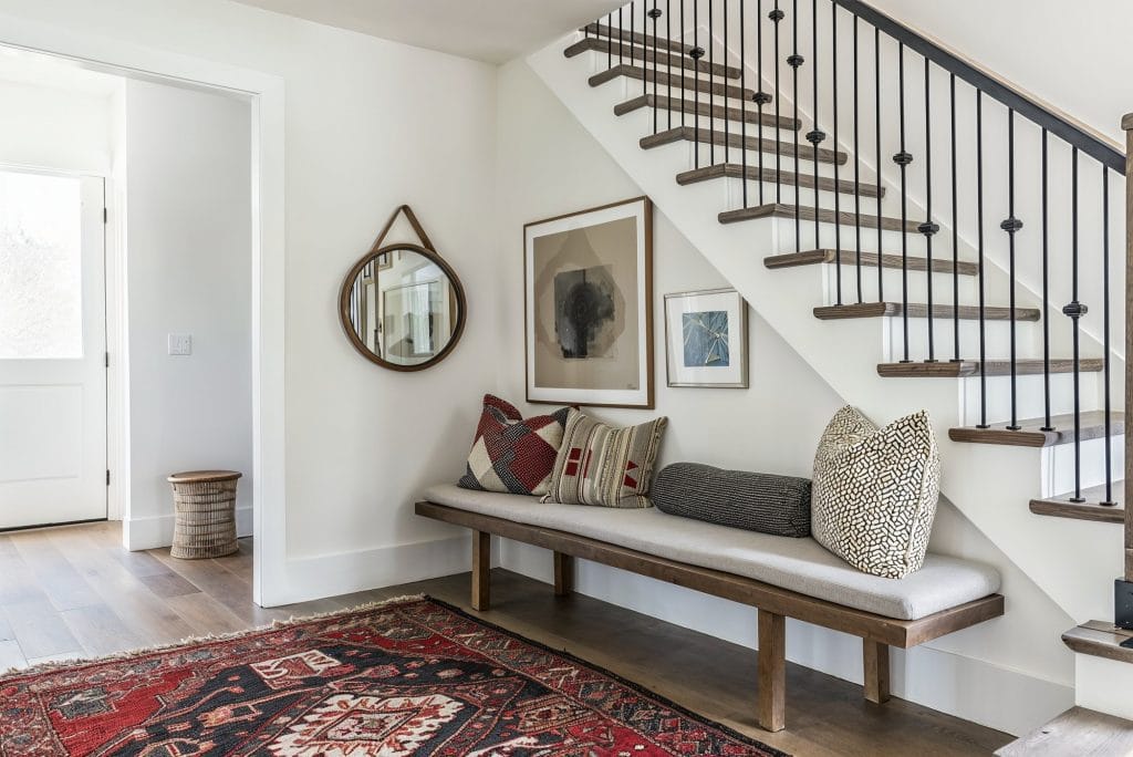 Scandinavian decor in a hallway by Decorilla