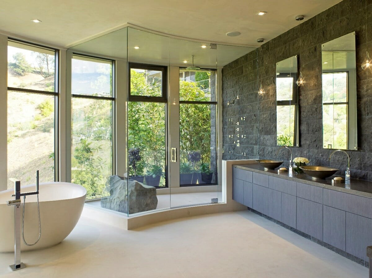 Master bathroom trends 2023 - Lori D