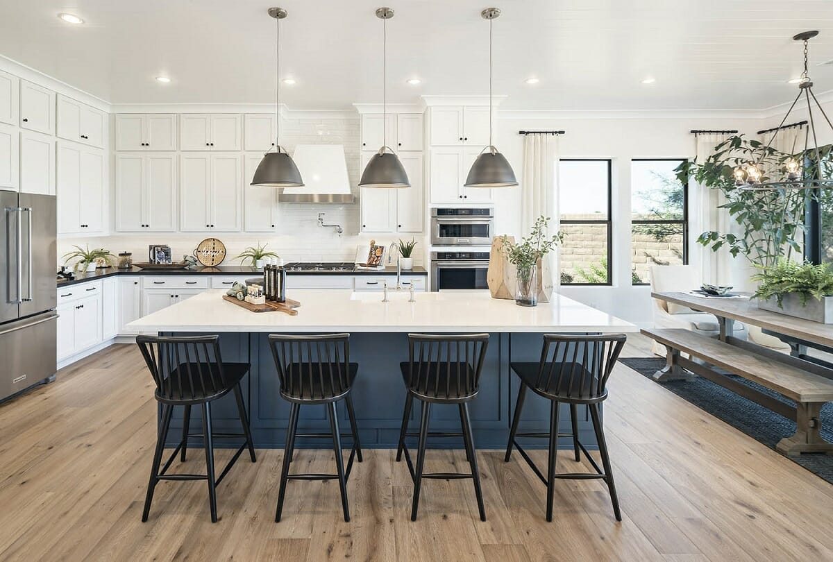 Modern farmhouse kitchen decorating styles by Alexa H