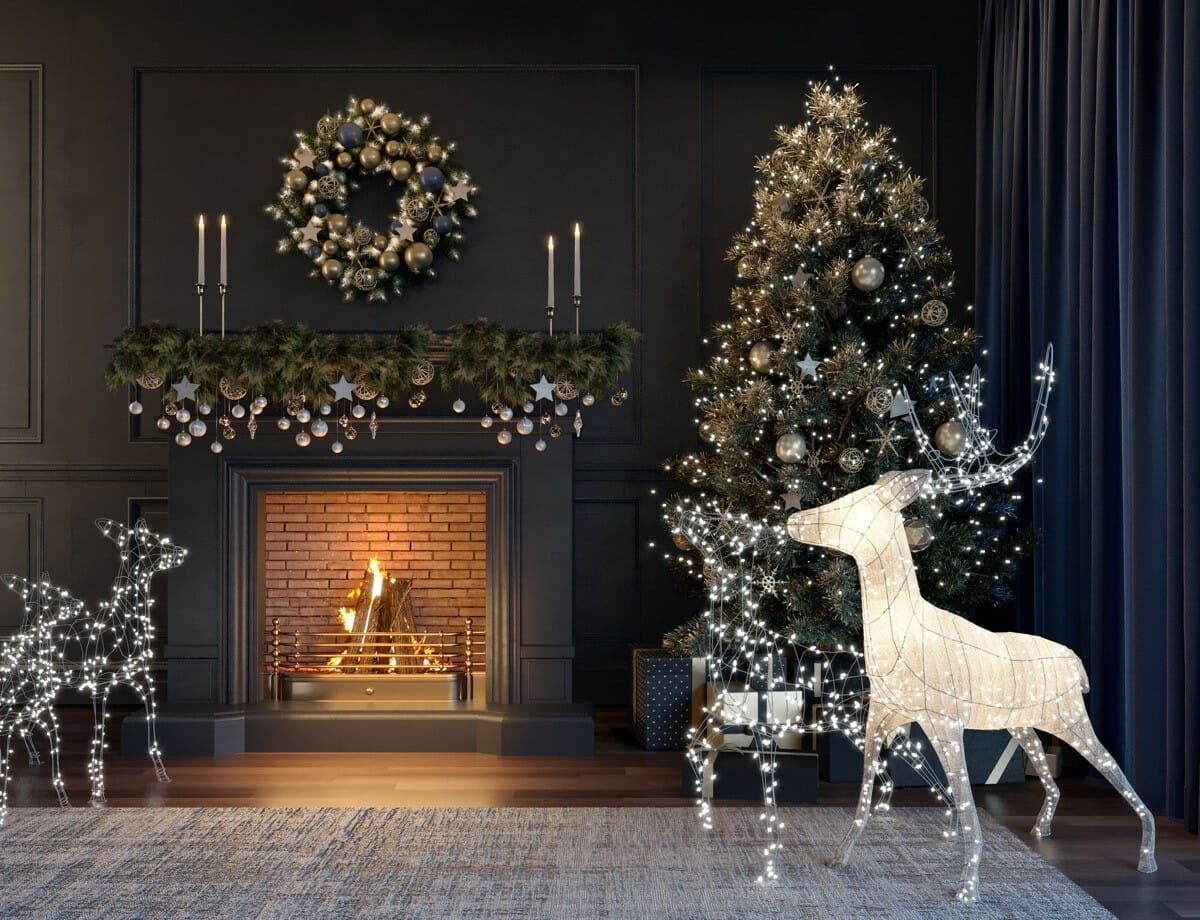 Elegant and sleek Christmas mantel ideas