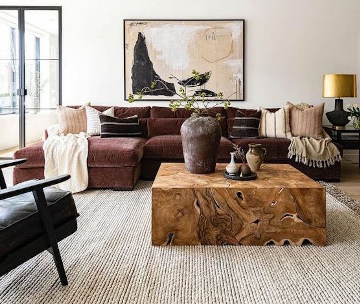 Chic and easy living room decor by Decorilla designer Sarah R