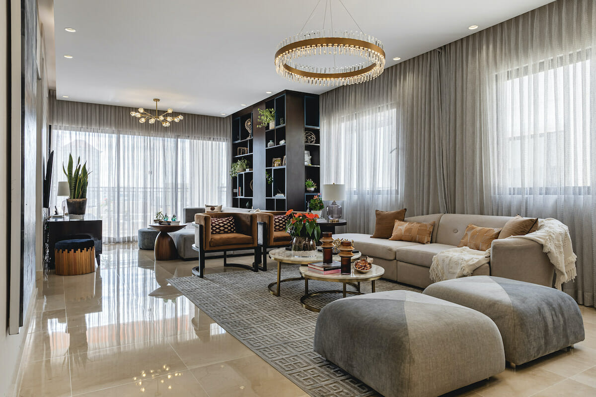 Simple elegant living room ideas by Decorilla designer Jatnna M