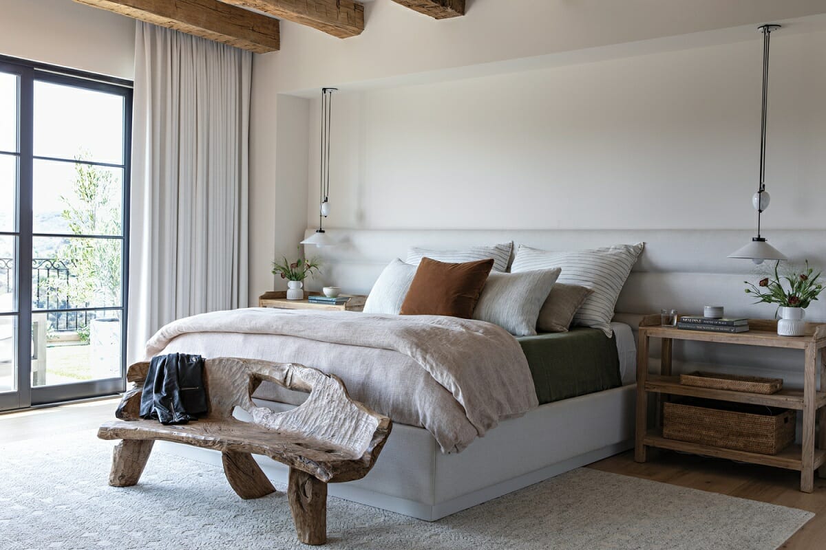 Rustic home bedroom interior - Luxe Source