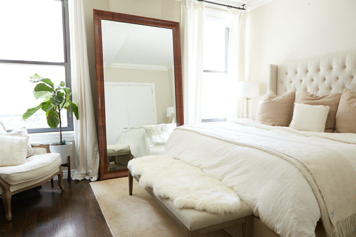 Budget bedroom decorating ideas with coordinating fabrics by Decorilla designer Samantha T