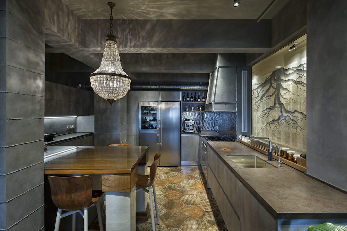 A dark mixed-material kitchen design by Decorilla designer Meric S.