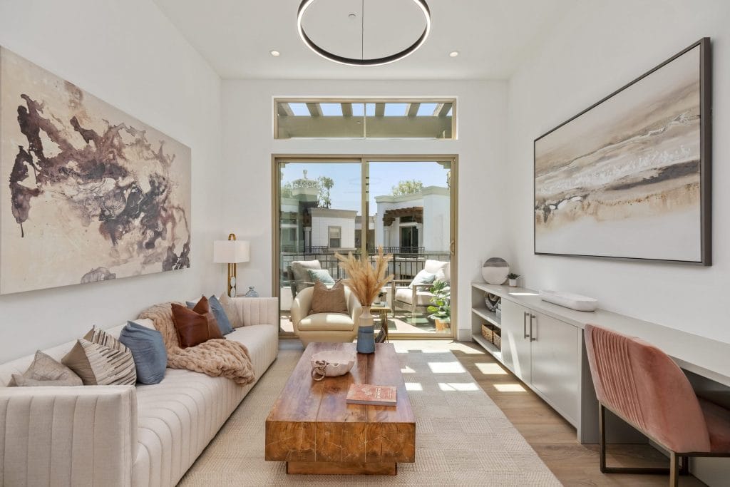 Natural earth tones in a living room by Decorilla designer, Jacqueline H.